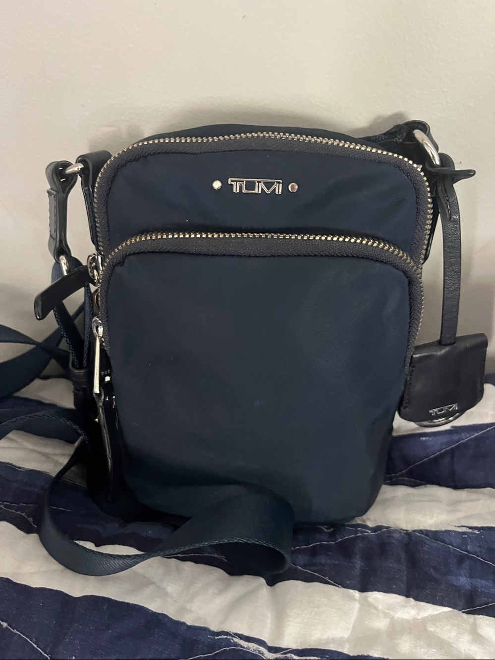Tumi Voyageur Ruma Crossbody Bag-Travel Organizer - Picture 5 of 17